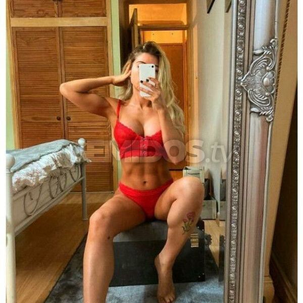 My name is Jennifer, British, 22 years old, I am a warm and elegant woman who will make you feel at ease the moment we meet! I provide a non-rushed, genuine atmosphere for my modeling services. If you are a respectful gent who appreciates quality, then I'm absolutely certain that we will have an amazing and memorable experience. I can definitely let my hair down. I see few clients and am extremely selective when it comes to choosing who to spend time with. My rates reflect my desire for quality relationships. My services are not for everyone and I don't intend them to be. AVAILABLE FOR INCALL AND OUTCALL !