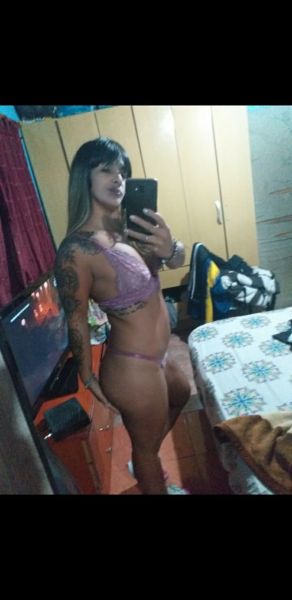 llámame te espero 💋💋